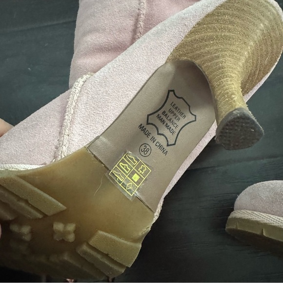 Pink Suede Women's Boots y2k Barbie Sherpa lined diva coquette winter 8 - Picture 6 of 8